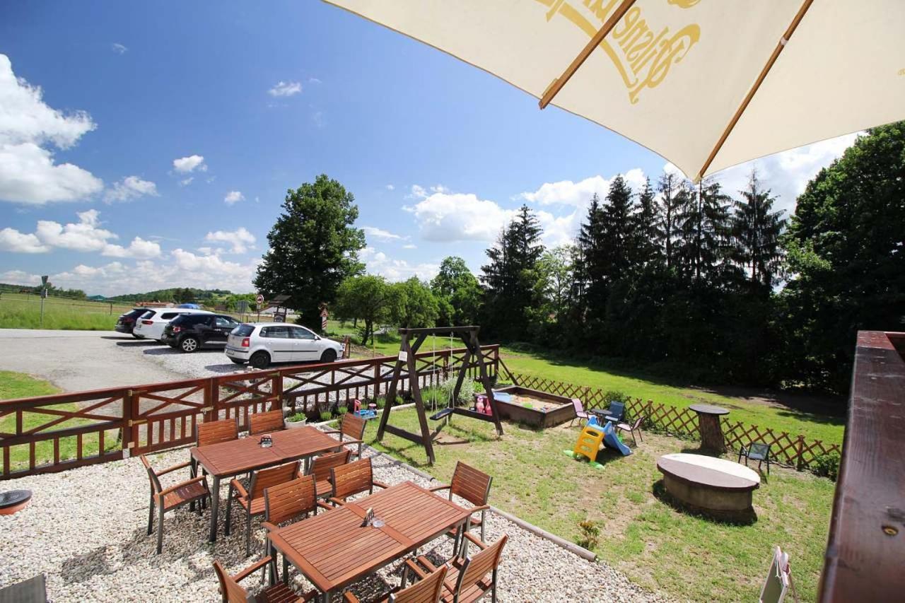 Penzion A Restaurace Hostinec Na Letne Český Krumlov Extérieur photo